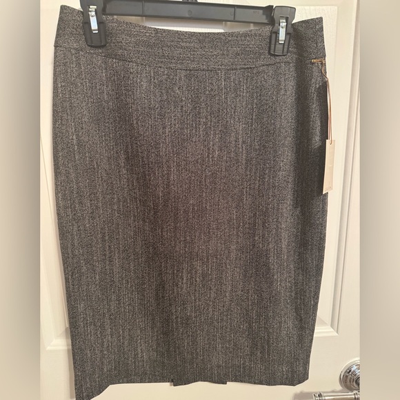 Caslon Dresses & Skirts - Caslon NWT Women’s Black Combo Lined Pencil Straight Skirt Size 4